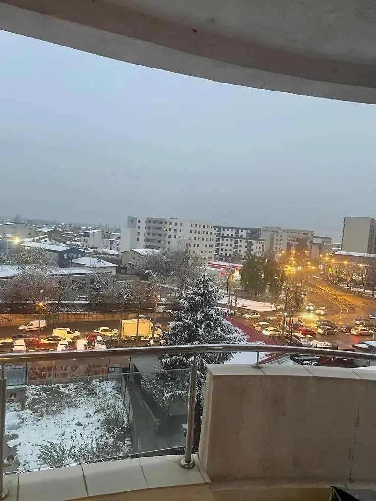 3 Bedrooms Apartment Bukarest