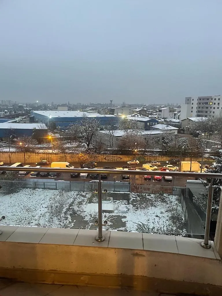 3 Bedrooms Apartment Bucharest