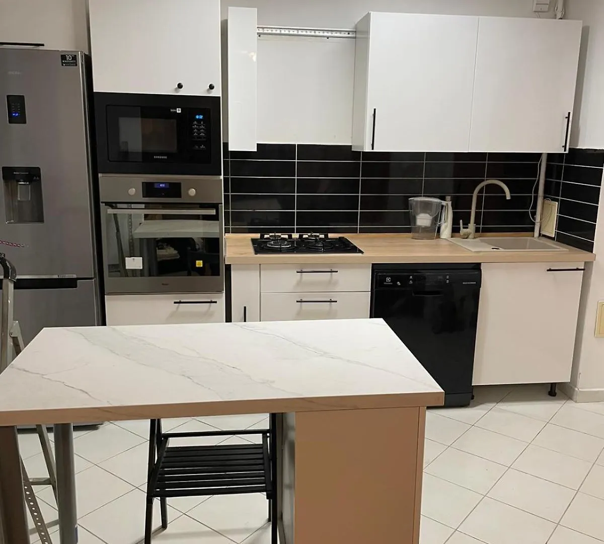 3 Bedrooms Apartment Bucharest