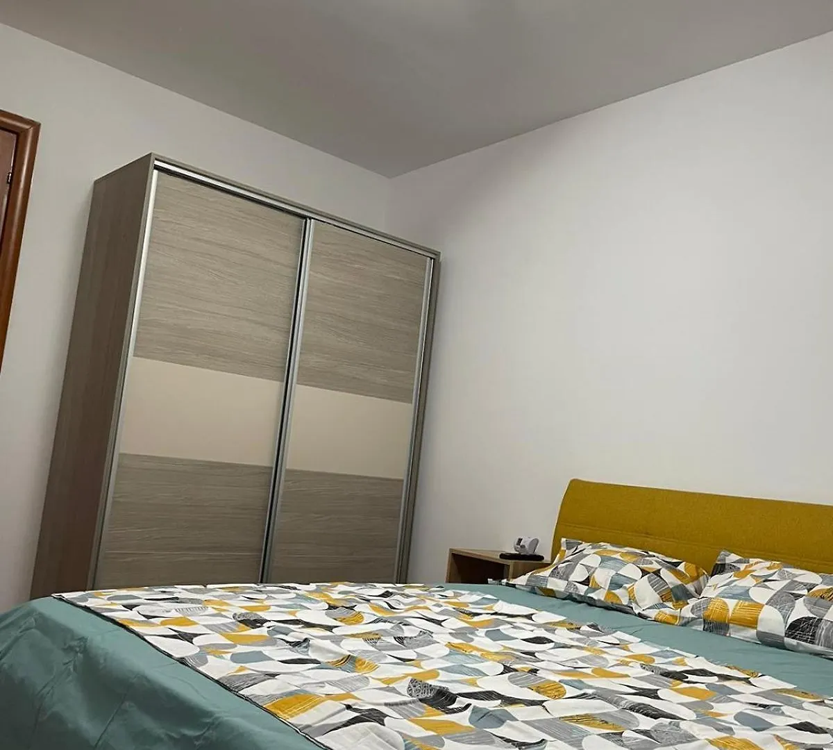 3 Bedrooms Apartment Bucharest 0*,  Romania