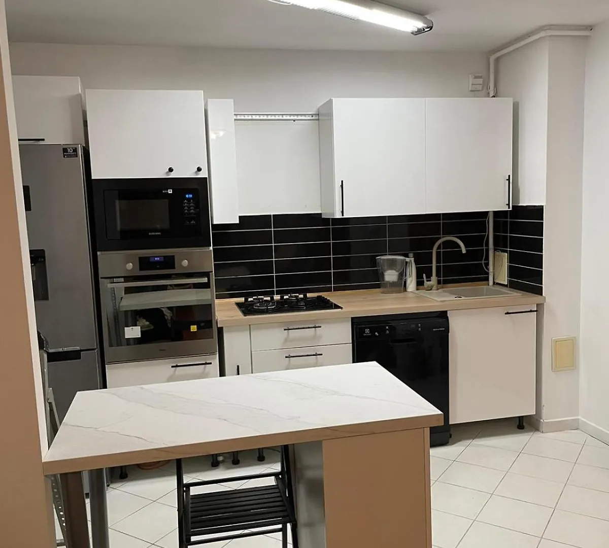 3 Bedrooms Apartment Bucharest